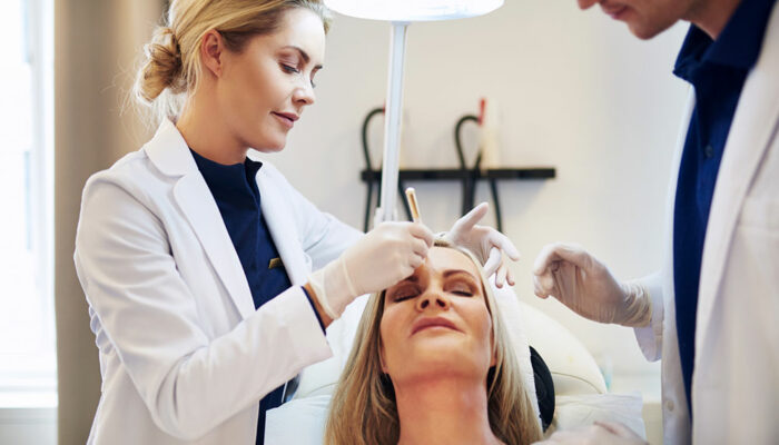 The Main Differences Between Cosmetic and Plastic Surgery
